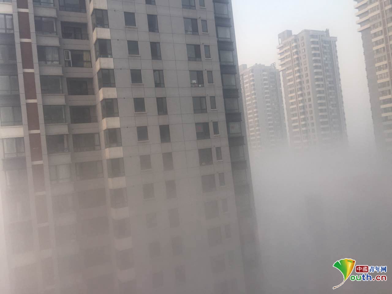 今年最强雾霾来袭：恍如人间仙境