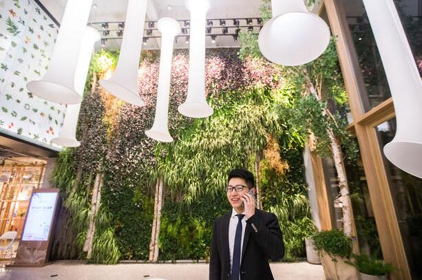 组图：90后房产销售员 一年能卖5.5个亿