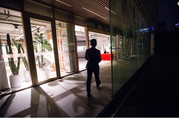 组图：90后房产销售员 一年能卖5.5个亿