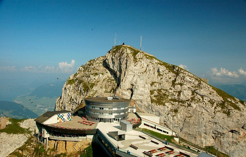 瑞士世界最陡铁路运行120年零事故