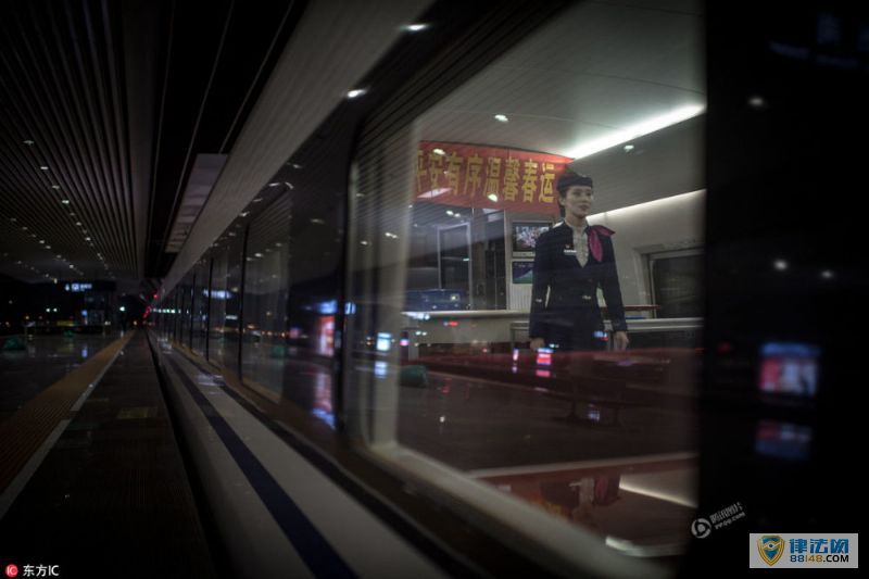 实拍“高姐”李宁宁春运第一天:每天能拿步数冠军(组图)