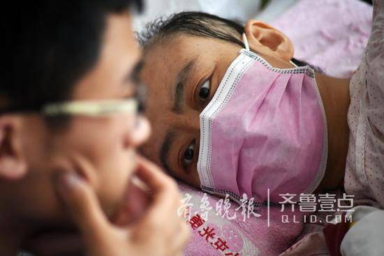 母亲患白血病隐瞒1年多 儿子成高考状元(组图)