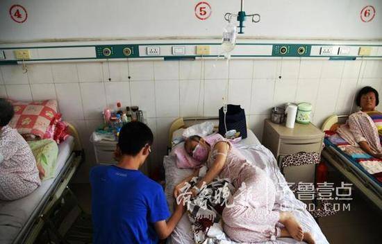 母亲患白血病隐瞒1年多 儿子成高考状元(组图)