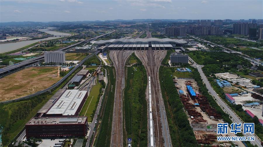 (社会)(1)京广高铁长沙段受水害影响 部分列车停运