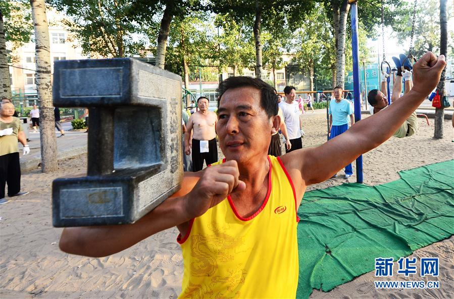 #（社会）（1）健身达人秀“绝技”