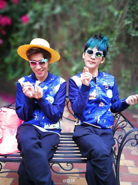 陈坤周游互曝搞怪照片 网友调侃画风跑偏