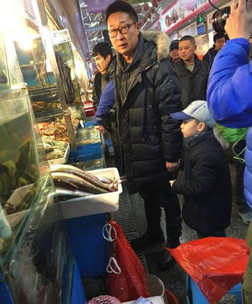 北京有个神奇的菜场！谢霆锋洪金宝高圆圆都爱逛