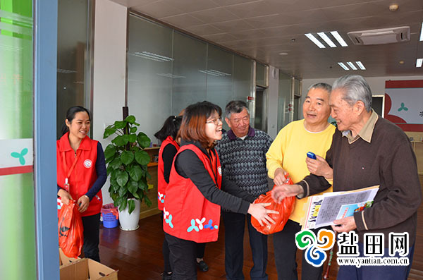 东海岸社区开展辞旧岁迎新年长者座谈会