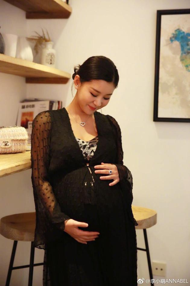 李小萌顺产生子