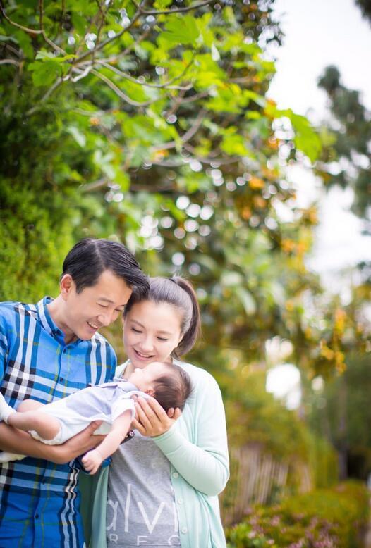 母亲节过成情人节! 孙茜获老公赠花回礼震惊网友