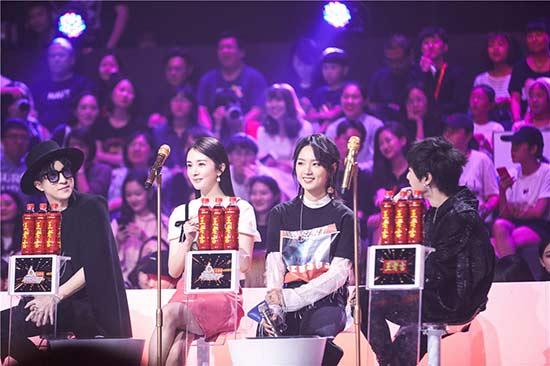 《明日之子》华晨宇马伯骞联手 毛不易连唱四首成功进击